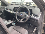 ☆センターパネルを運転席側に僅かに傾けたBMW独特のインパネ☆【駆け抜ける歓び】はここからもスタートしております☆