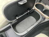 車両の詳細、ご質問につきましては、弊社営業スタッフまでお気軽にご連絡下さいませ。遠方のお客様には実車の詳細画像送信も承ります。
