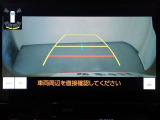 狭い駐車場や立体駐車場などもリアルに映るバックガイドモニター付でラクラク駐車♪