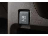 シガーソケットが付いているので、車から電源を取ることが出来ます!