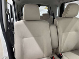 高いホールド性で運転姿勢が安定します。長距離ドライブでも疲れにくいのが魅力です。