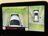 パノラミックビューモニターを装備。駐車場や交差点でクルマを真上から見るように周囲を確認できます。機能の詳細は販売店スタッフまでおたずねください。