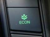 エンジン、エアコンなどを制御し低燃費な『ECONモード』に、また走りを楽しみたいとき、空調など快適性を重視したいときにはスイッチOFFで通常モードに切り替えができます!