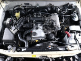 2.7L、ガソリンエンジン搭載モデル!エンジンルーム内コンディションも良好ですよ!