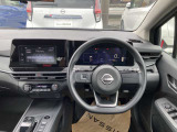 車の事分からなくても運転席に座ってみると何となく良い感じ!とかイマイチだな、とか感じます。だからこそ是非ご自身の目で手で体で実際に触れて頂きたいのです。