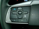 プロパイロット搭載!アクセル、ブレーキを自動でコントロールして前のクルマとの車間距離を保つ手助けをします。