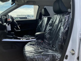 運転席周りのレイアウトが整っており、操作性に優れています。必要な情報を一目で確認でき、安全運転をサポートします。快適なドライビングを。