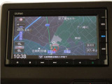 純正エントリーインターナビ(VXM-225Ci)&バックカメラが装備されているので、普段の使い勝手もロングドライブも快適です。