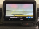ロールサンシェイドは、太陽光を防ぐので冷房の効きを良くする効果もあるんです。エアコンを控えめにすれば燃費向上も見込めますよ。