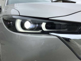 LEDヘッドランプ装備・消費電力が少なく明るいので夜間走行も安心して運転出来ます。