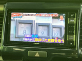 停車中には、地上デジタル放送をお楽しみいただけます。休憩時間など、リラックスした時間を過ごせる便利な機能です。