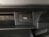 スマホの充電などに便利なUSB端子もございます♪