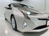 フォグランプ装着車です。暗い夜道の車両前方を明るく照らします