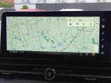 【NisaanConenctインフォティンシステム】 Googie搭載によりナビゲーションだけでなく、普段スマホ等で使い慣れたアプリを車内で楽しめたり、&rdquo;情報とエンタメ&rdquo;を車内でご利用いただけます。