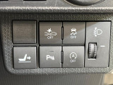 【スマートアシスト】走行中に前方の車両等を認識し、衝突しそうな時は警報とブレーキで衝突回避と被害軽減をアシスト。より安全にドライブをお楽しみいただけます。
