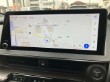 純正ナビを装備。タッチパネル式で使いやすく、お出かけもラクラクです。