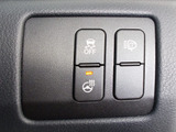 ★使いやすさや安全性を追求したステアリング周り!高級車ゆえにスイッチ類が多いのも特徴ですね!考え尽くされた配置ですぐに使いこなす事が出来ますのでご安心下さい!是非、体感してみて下さい!!