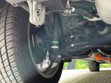 お車を安心してお乗りいただく為には、足回りの定期点検が欠かせません。サービスサポート(有償保証)では無料点検もご提供しており、安心のカーライフをお過ごしいただけるサポート体制が整っています。