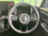 【純正革巻きステアリング】上質な革を使用することで、手にしっかり馴染みとても運転しやすいハンドルです♪