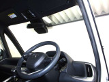 見通しのよいすっきりとした視界で、誰でも運転しやすいです。運転のしやすさは疲れにくさにも繋がりますよ♪