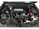 1.8L水平対向直噴ターボエンジンを搭載したモデルの型式です。力強い加速と高い走行安定性を両立している点が大きな特徴です。
