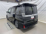 走りにこだわりながら収納力も持ち合わせたお車です。
