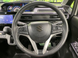 【純正革巻きステアリング】上質な革を使用することで、手にしっかり馴染みとても運転しやすいハンドルです♪