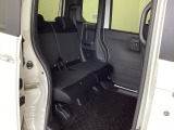 ホンダ車の低床ボディは、チャイルドシートへのお子さまの乗降や荷物の積載もスムーズ。座り心地が良く、快適なドライブを楽しんでいただけます。