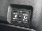 ◆両側電動スライドドア◆狭い駐車場でも乗り降りが楽々♪お子様が隣の車にドアを当ててしまう心配もございません!小さなお子様連れの方もこれで安心。