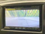 【バックカメラ】駐車時に後方がリアルタイム映像で確認できます。大型商業施設や立体駐車場での駐車時や、夜間のバック時に大活躍!運転スキルに関わらず、今や必須となった装備のひとつです!