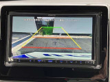 【バックモニター】バックカメラが装着されています。車庫入れが苦手な方もこれがあれば安心ですね