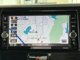 見やすい地図表示で、道に迷う心配はありません。細かなルート検索も可能です。目的地までの最適な道筋を案内してくれる頼もしい相棒です。