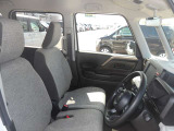 お車は一生の内にそう何度も買いなおされるものではありません。なので後悔の無いお車選びとカーライフ私たちケイスマイルにサポートさせて下さい!