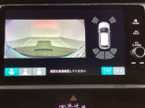 バックでの車庫入れも安心です!リアカメラが付いているバックモニター付のナビディスプレイを装備しております。バンパーについているソナーや、操作線もついており距離感も画面から確認できます。
