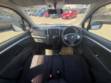 左右に視界が広く、隅々まで見渡すことができるので、とても運転がしやすいです!