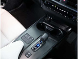 電動パーキングブレーキを装備しておりブレーキホールド機能付きです