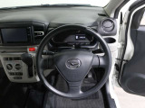 運転しやすいハンドルです。