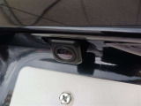 バックカメラが付いているので後方確認が非常にしやすいです。今や運転初心者も熟練者も必須装備!ついていて損はないですね♪
