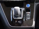 電動パーキングブレーキとオートブレーキホールドで運転の負担を軽減してくれます!
