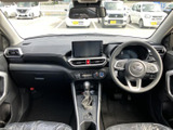 3列目シートも十分なスペースを確保。大人でも快適に過ごせる空間です。多人数乗車時でも安心の設計です。