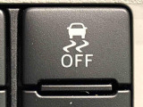 VSC&TRCでコーナリング中の横滑り制御や,発進・加速時のタイヤ空転を抑えてアクセル操作を容易にします。ON/OFF可能。