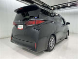 沢山乗れるのがこの車の魅力!2台で移動しないと・・・なんて時もこの車なら1台で!大活躍です♪