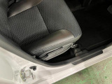 痛みの出やすい運転席シートの角、フロアマット、座面、ともに良好です