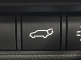 【パワーバックドア】スマートキーや運転席のボタンを押すだけでリアゲートが自動で開閉します!荷物を持っている時や、高い位置にあるバックドアを閉める際に便利な機能です♪
