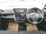 操作しやすい運転席廻り!操作パネルも使いやすい!!ドライブが楽しくなります!