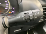 操作しやすいウインカーレバーは、安全運転に欠かせません。確実な操作感で、周囲への意思表示をスムーズに行えます。
