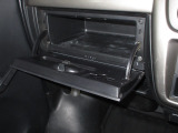 豊富な収納で、いつもすっきりとした車内、ほしい場所にちょうど良い収納を備えました。