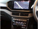 VW純正インフォティメントシステム「DiscoverPro」大変使いやすいタッチパネル型ナビゲーションでETC2.0とバックカメラが付いています。