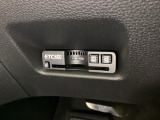 ハンドルの左下にETC2.0がついています。高速道路の料金所の通過も楽々です。 カードの取り出しもしやすい場所についています。