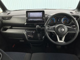 見やすい画面で、運転に必要な情報をしっかり確認できます。操作も簡単で、快適なドライブをサポートします。先進の機能も搭載。